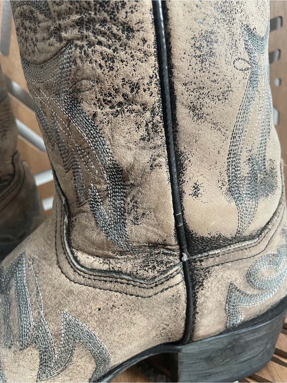 Dan Post DP3605 Anaheim Cowboy Boots Sand Distressed Leather Embroidered 9.5 D - Picture 3 of 7